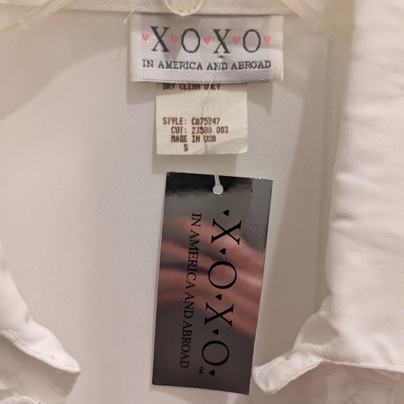 Fitted Ruffle button down shirt - Picture 3 of 5